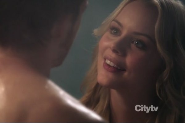 Titulky k 666 Park Avenue S01E02 - Murmurations