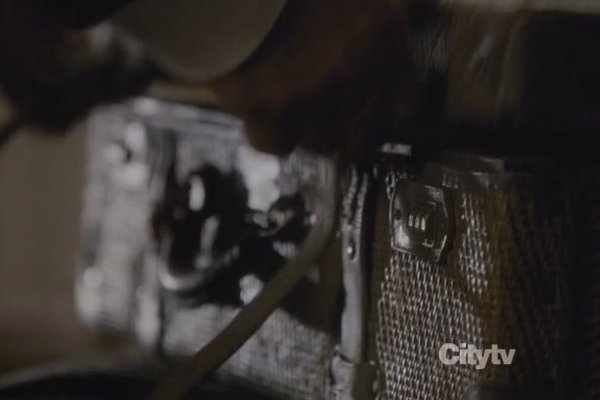 Titulky k 666 Park Avenue S01E04 - Hero Complex