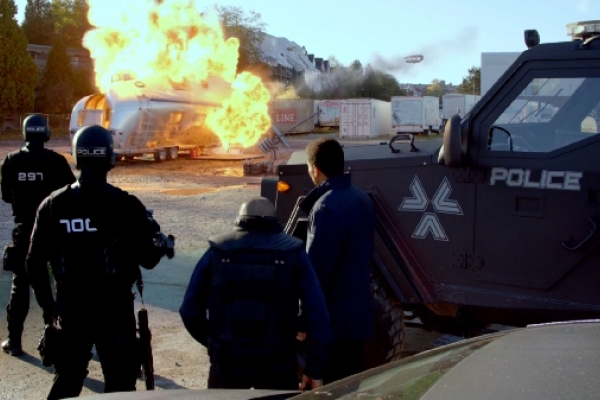 Titulky k Almost Human S01E07 - Simon Says