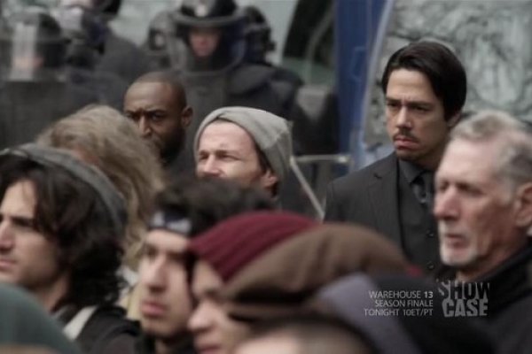 Titulky k Continuum S02E10 - Second Wave