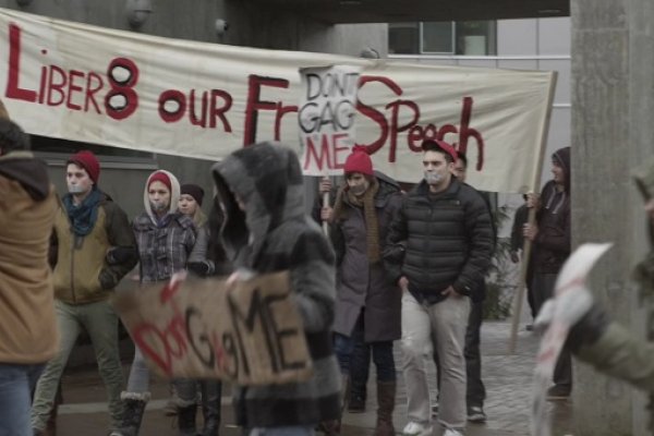 Titulky k Continuum S03E04 - Minute Changes