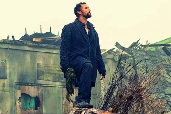 Titulky k Falling Skies S04E02 - The Eye