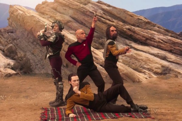 Titulky k The Big Bang Theory S06E13 - The Bakersfield Expedition