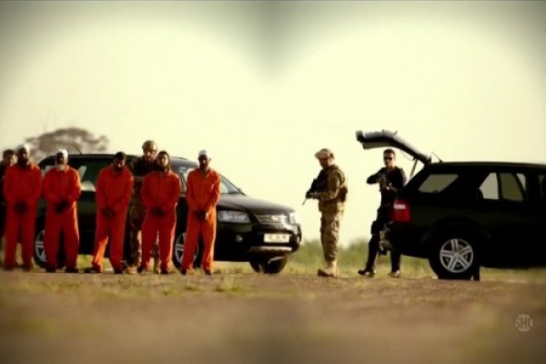 Titulky k Homeland S04E09 - There's Something Else Going On