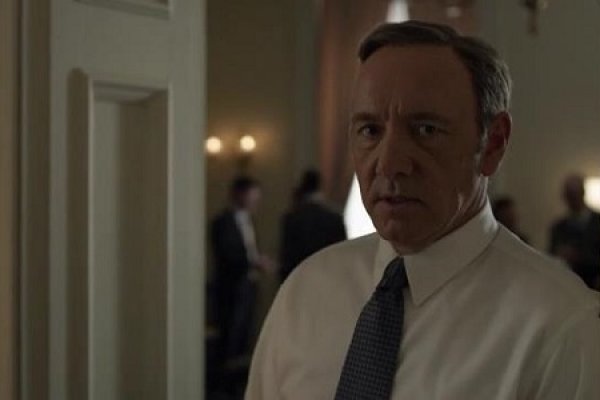 Titulky k House of Cards S02E03 - Chapter 16