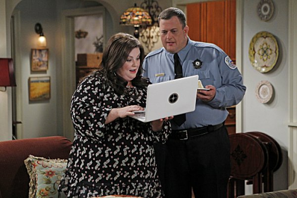 Titulky k Mike and Molly S03E03 - Mike Likes Cake