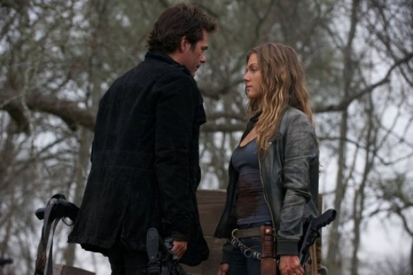 Titulky k Revolution S02E19 - S#!& Happens