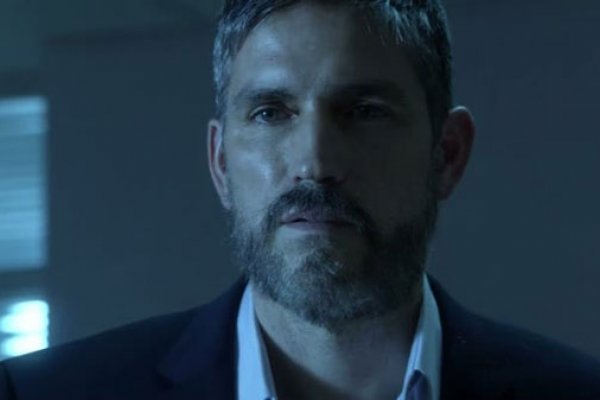 Titulky k Person of Interest S01E21 - Many Happy Returns