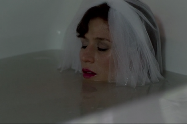 Titulky k Orange Is the New Black S02E04 - A Whole Other Hole