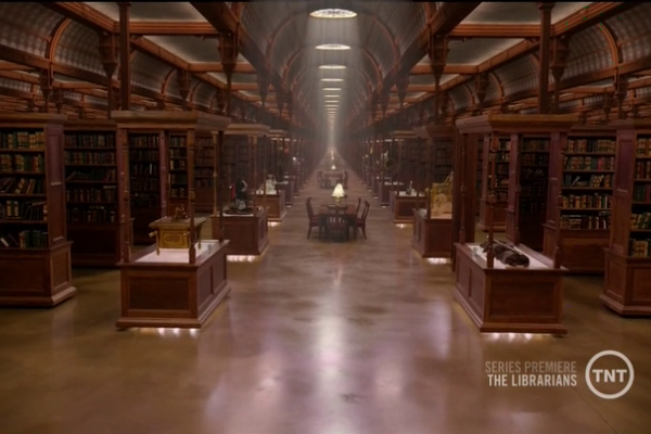 Titulky k The Librarians S01E01 - And the Crown of King Arthur