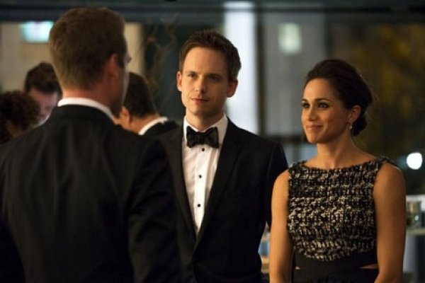 Titulky k Suits S02E16 - War