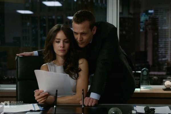 Titulky k Suits S03E11 - Buried Secrets
