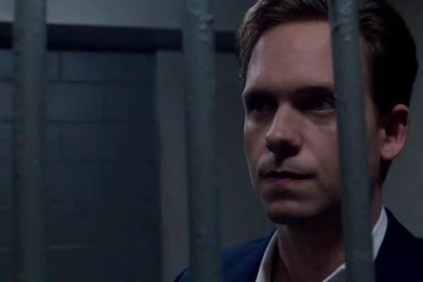 Titulky k Suits S05E11 - Blowback