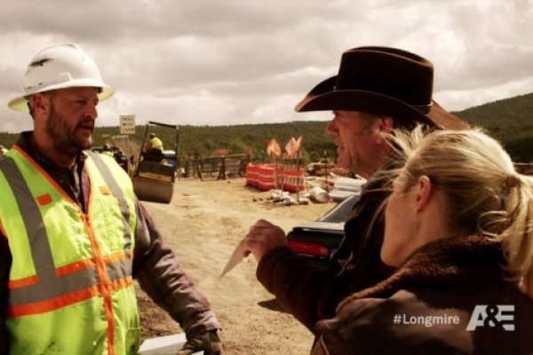 Titulky k Longmire S02E02 - Carcasses