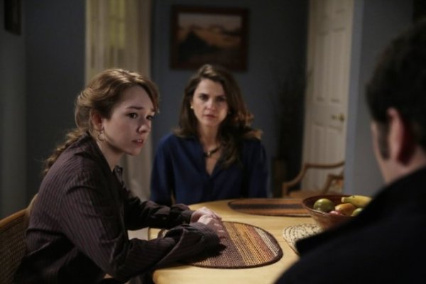 Titulky k The Americans S03E10 - Stingers