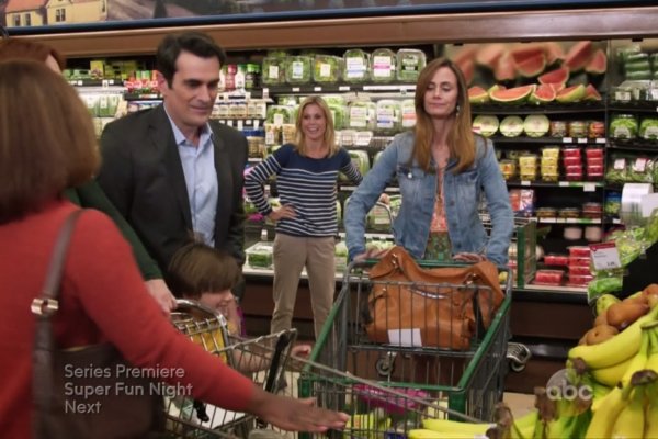 Titulky k Modern Family S05E03 - Larry's Wife