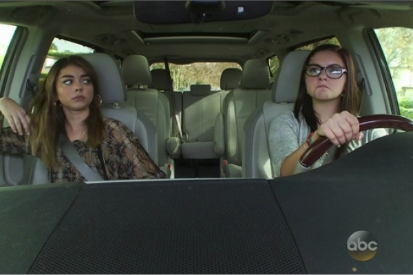 Titulky k Modern Family S05E11 - And One to Grow On