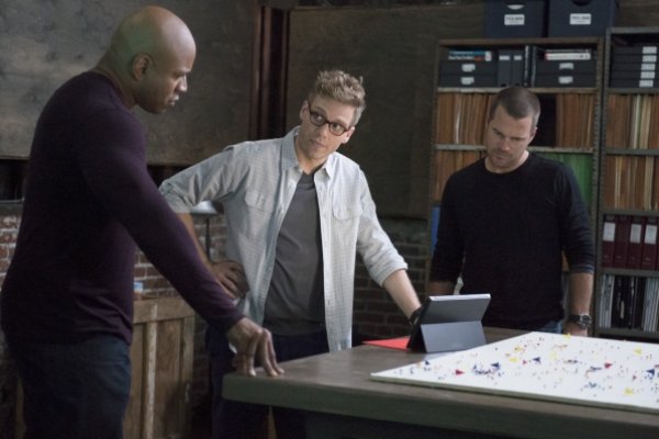 Titulky k NCIS: Los Angeles S05E08 - Fallout