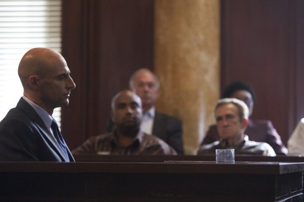 Titulky k Low Winter Sun S01E08 - Revelations