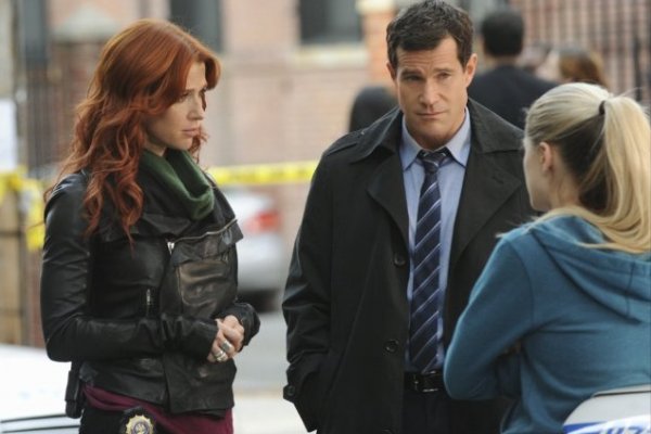 Titulky k Unforgettable S01E08 - Lost Things