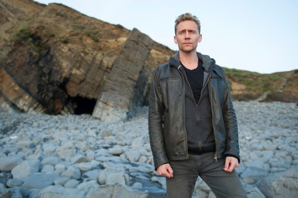 Titulky k The Night Manager S01E02 - Episode #1.2