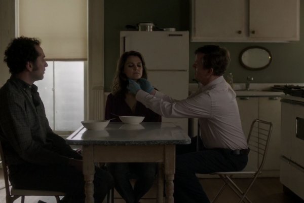Titulky k The Americans S04E04 - Chloramphenicol
