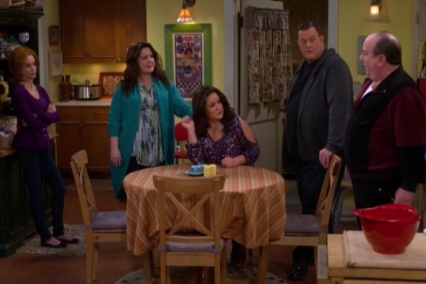 Titulky k Mike and Molly S06E10 - Baby Bump
