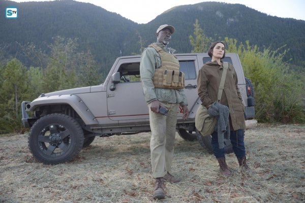 Titulky k Wayward Pines S02E04 - Exit Strategy