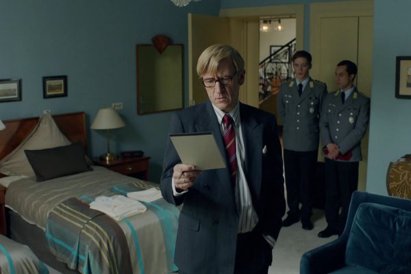Titulky k Deutschland 83 S01E02 - Brave Guy