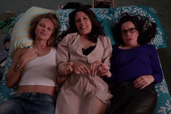 Titulky k Girlfriends' Guide to Divorce S01E03 - Rule #47: Always Take Advantage of "Me" Time