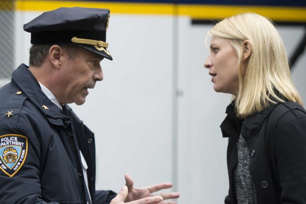 Titulky k Homeland S06E05 - Casus Belli