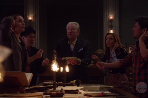 Titulky k The Librarians S04E11 - And the Trial of the One