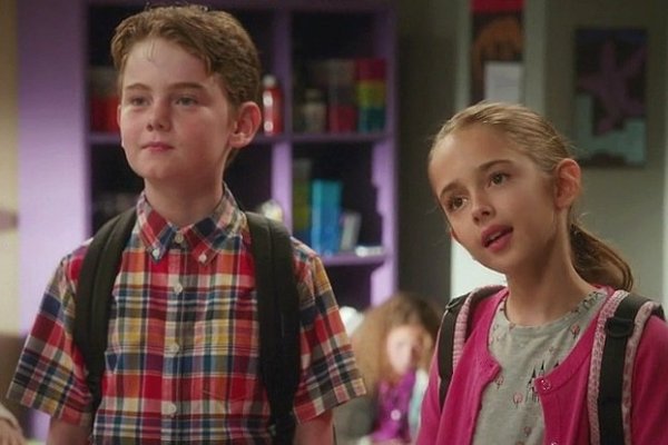 Titulky k American Housewife S03E06 - Body Image