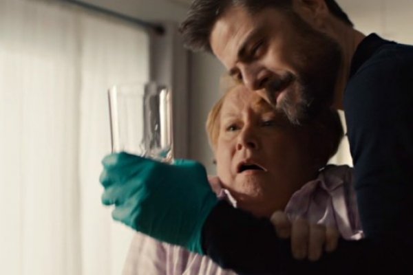 Titulky k Mary Kills People S03E06 - A Goddamned Saint