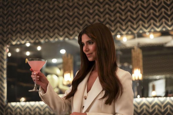 Titulky k Fantasy Island S01E01 - Hungry Christine/Mel Loves Ruby