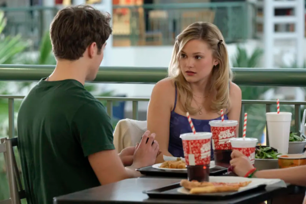 Titulky k Cruel Summer S01E07 - Happy Birthday, Kate Wallis