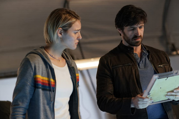 Titulky k La Brea S01E05 - The Fort